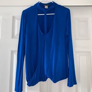 VENUS Blue Top